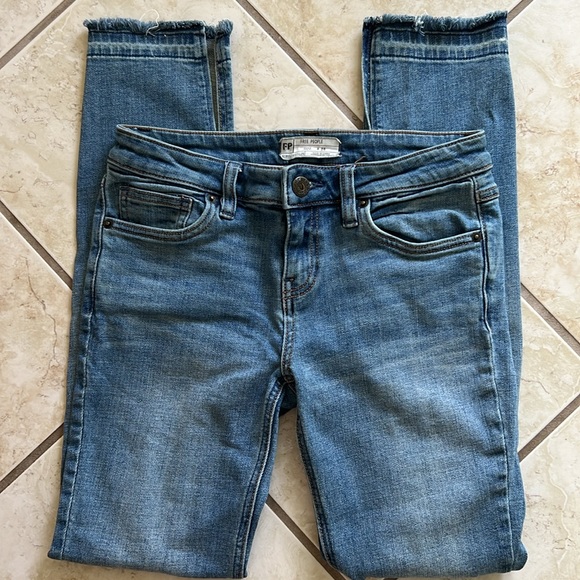 Free People Split Fray Hem Light Wash Jeans - Picture 7 of 8